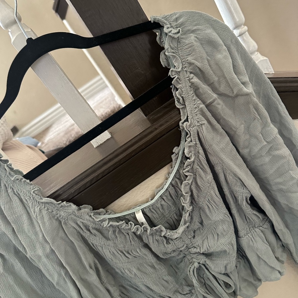 Women's Ruffled Gray Top - Picture 2 of 8